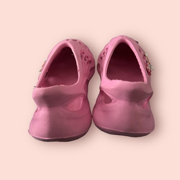 PINK KIDS RUNNERS WITH CHARMS SIZE 4 - Picture 8 of 9